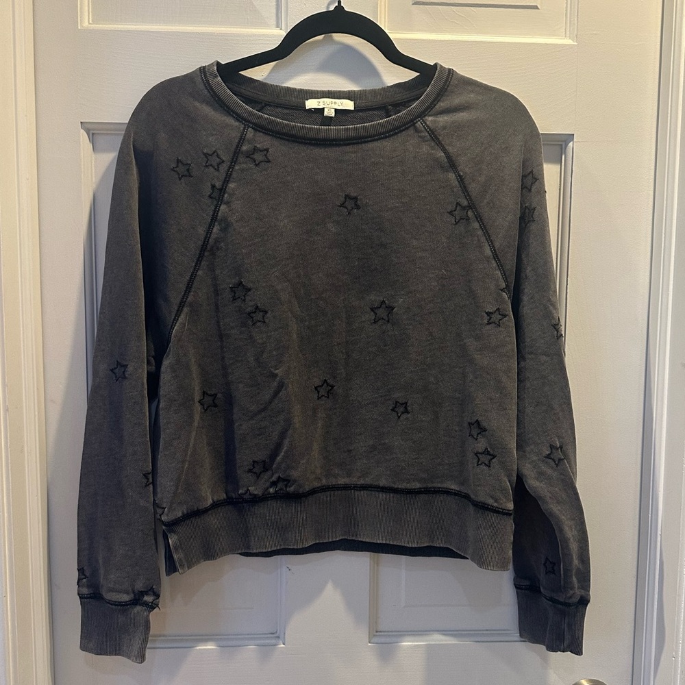 EUC Z SUPPLY Women's Bo Embroidered Star Sweatshirt Size XS